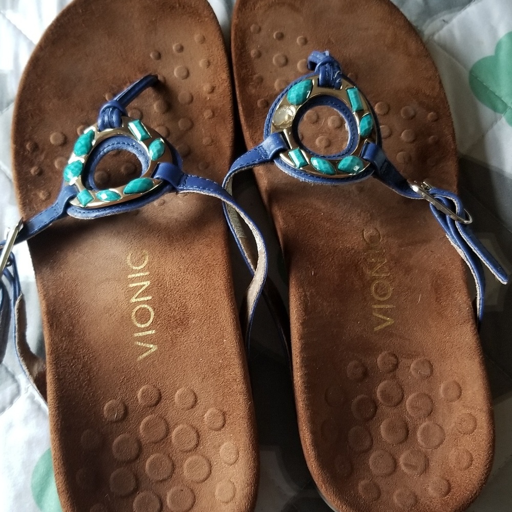 Women's vionic sandals size 8